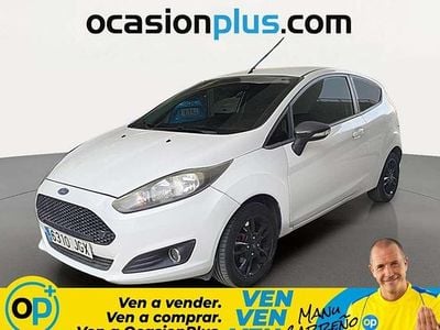 Usado Ford Fiesta Trend 101 CV (74 kW) 2015 Blanco Utilitario