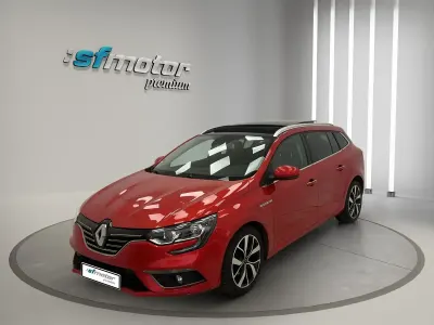 Usado Renault Mégane IV Bose Edition 116 CV (85 kW) 2020 Granate Berlina