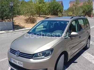 Usado VW Touran Edition 105 CV (77 kW) 2014 Beige Monovolumen