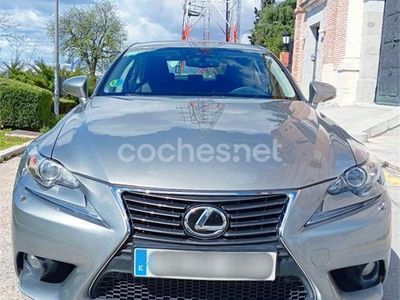 Lexus IS300h