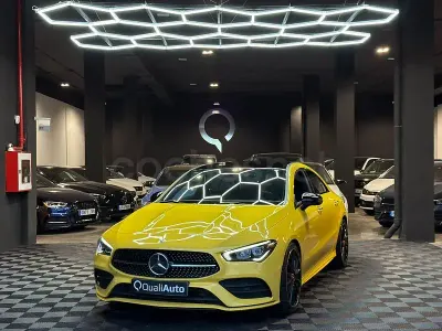 Usado Mercedes CLA180 136 CV (100 kW) 2019 Amarillo Coupe