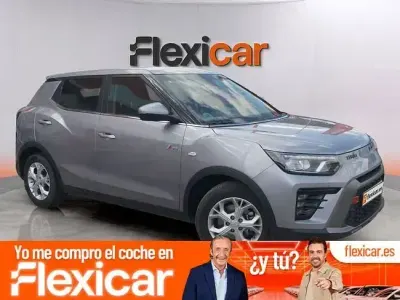 Usado SsangYong Tivoli Limited 135 CV (99 kW) 2024 Gris