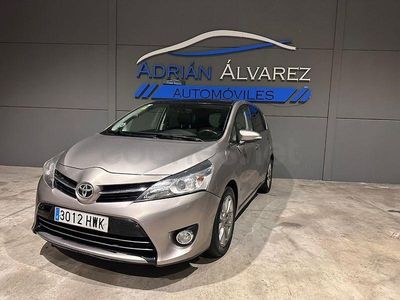 Käytetty Toyota Verso Comfort 112 HP (82 kW) 2014 Harmaa Tila-auto