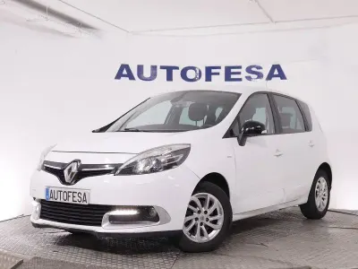Usado Renault Scénic LIMITED 115 CV (84 kW) 2015 Blanco
