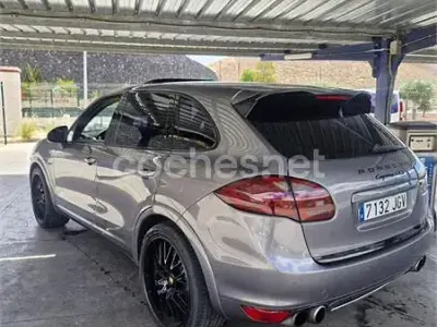 Usado Porsche Cayenne 380 CV (279 kW) 2011 Gris / plata SUV