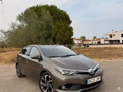 Usado Toyota Auris Hybrid