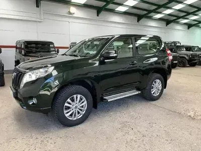 Begagnad Toyota Land Cruiser 177 HK (130 kW) 2016 Grön SUV