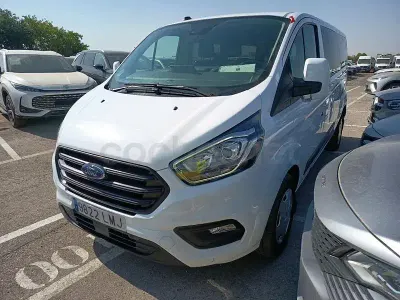 Usado Ford Tourneo Custom Trend 130 CV (95 kW) 2021 Blanco Van