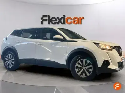 Usado Peugeot 2008 Active 100 CV (73 kW) 2021 Blanco SUV