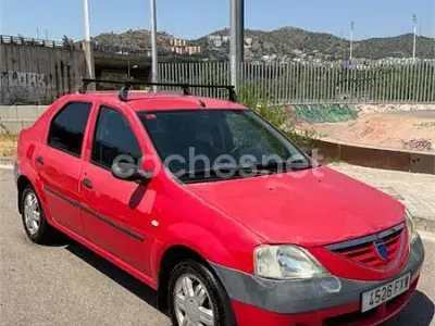 Usado Dacia Logan Lauréate 90 CV (66 kW) 2007 Rojo Berlina