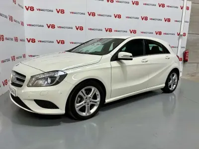Usado Mercedes A200 Style 136 CV (100 kW) 2014 Blanco Utilitario