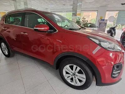 Usado Kia Sportage Plus 132 CV (97 kW) 2018 Rojo SUV