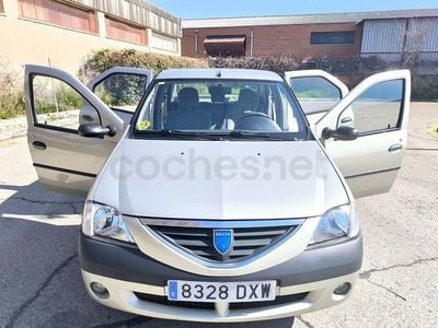 Usado Dacia Logan Ambiance 70 CV (51 kW) 2006 Beige Berlina
