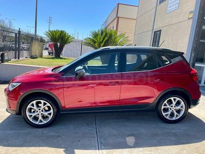 Usado Seat Arona FR 115 CV (84 kW) 2024 Granate SUV