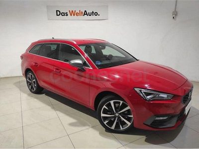 Usado Seat Leon FR 150 CV (110 kW) 2022 Rojo Familiar