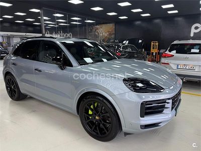 Usado Porsche Cayenne S E-Hybrid 519 CV (381 kW) 2024 Gris / plata SUV