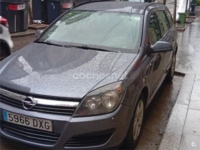 Usado Opel Astra Enjoy 100 CV (73 kW) 2006 Negro Familiar