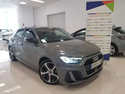 Usado Audi A1 Sportback 95 CV (69 kW) 2022 Gris Utilitario