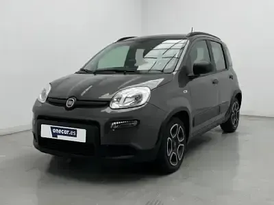 Usado Fiat Panda City Life 70 CV (51 kW) 2022 Gris sfrenato Utilitario
