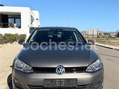 Gris / plata Usado 2016 VW Golf VII Edition Berlina | 13.000 € (Un poco caro)