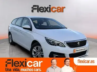 Usado Peugeot 308 SW Active 130 CV (95 kW) 2021 Blanco Familiar