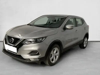 Usado Nissan Qashqai Acenta 140 CV (102 kW) 2021 Gris / plata SUV