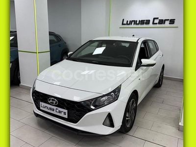 Usado Hyundai i20 100 CV (73 kW) 2022 Blanco Berlina