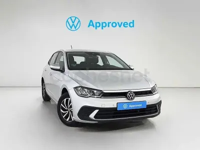 Usado VW Polo Life 95 CV (69 kW) 2024 Gris Utilitario