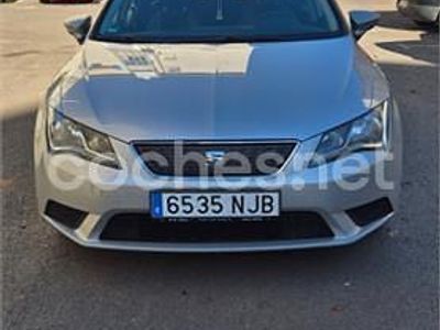 Gris / plata Usado 2015 Seat Leon ST Ecomotive Familiar | 8500 € (Precio justo)
