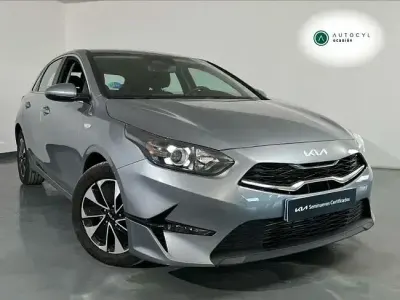 Usado Kia Ceed 100 CV (73 kW) 2025 Gris Utilitario