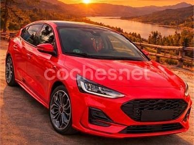 Usado Ford Focus ST-Line X 120 CV (88 kW) 2022 Rojo Berlina