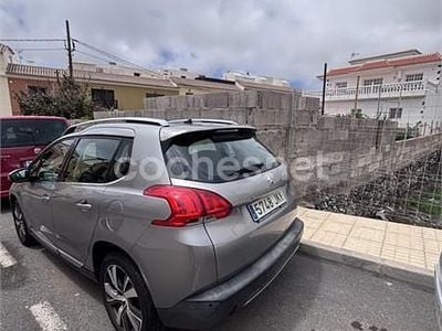 Usado Peugeot 2008 Allure 110 CV (80 kW) 2015 Gris / plata SUV
