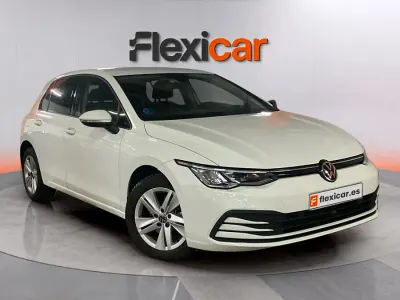 Usado VW Golf VIII 110 CV (80 kW) 2023 Blanco Berlina