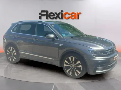Usado VW Tiguan Sportline 150 CV (110 kW) 2019 Gris SUV