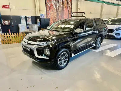 Usado Mitsubishi L200 150 CV (110 kW) 2019 Negro Pickup/Camioneta