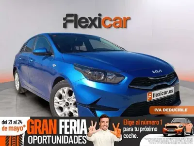 Usado Kia Ceed 101 CV (74 kW) 2021 Azul Utilitario