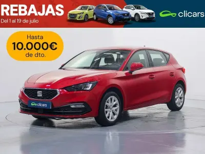 Usado Seat Leon Reference 110 CV (80 kW) 2021 Rojo Utilitario