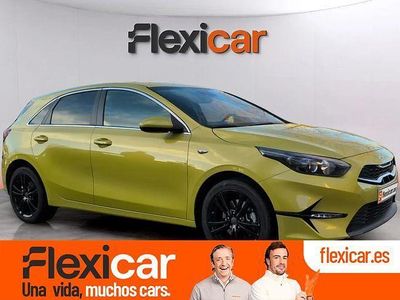 Usado Kia Ceed 100 CV (73 kW) 2023 Amarillo Utilitario