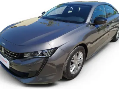 Usado Peugeot 508 Active 131 CV (96 kW) 2021 Gris