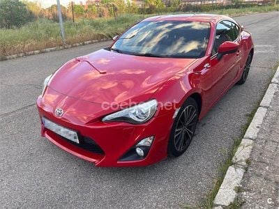 Begagnad Toyota GT86 GT 200 HK (147 kW) 2013 Röd Sportkupé