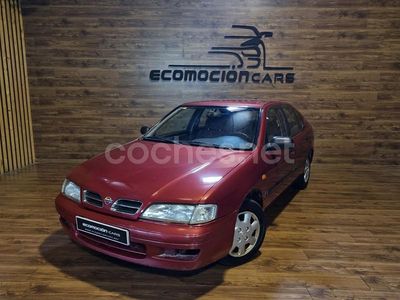 Usado Nissan Primera 90 CV (66 kW) 1997 Granate Berlina
