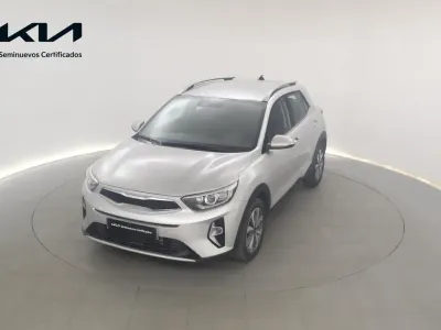 Usado Kia Stonic 100 CV (73 kW) 2024 Sparkling silver SUV