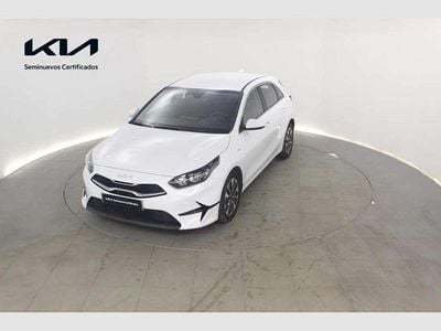 Usado Kia Ceed 101 CV (74 kW) 2025 Blanco Utilitario