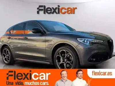 Usado Alfa Romeo Stelvio Veloce 210 CV (154 kW) 2022 Gris SUV
