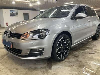 Usado VW Golf Sportsvan Advance 125 CV (91 kW) 2014 Gris Monovolumen