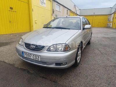 Gris / plata Usado 2003 Toyota Avensis Berlina | 4500 €