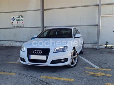 Blanco Usado 2011 Audi A3 Attraction Berlina | 8550 € (Precio justo)