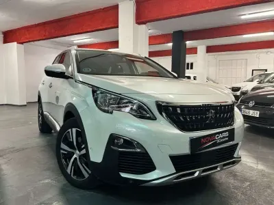 Usado Peugeot 3008 Active 131 CV (96 kW) 2019 Blanco SUV