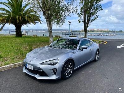 Gris / plata Usado 2017 Toyota GT86 GT Coupe | 27.500 €