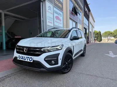 Usado Dacia Jogger Extreme 100 CV (73 kW) 2022 Blanco Monovolumen